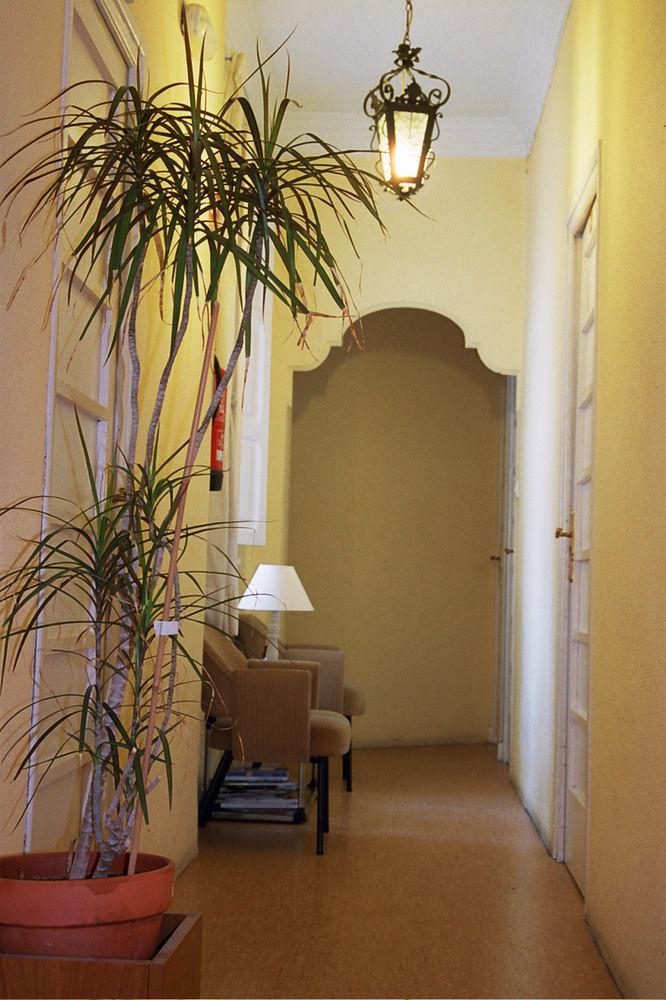 Pension Moratin Valencia Exterior photo